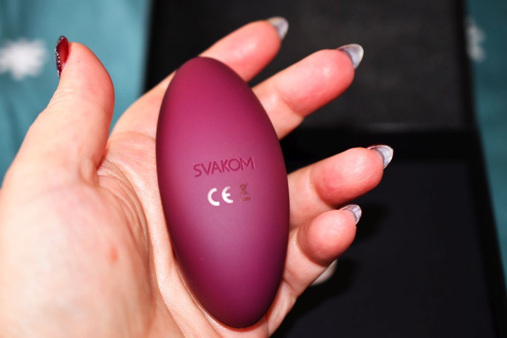 Вакуумно-волновой стимулятор клитора Svakom Pulse Lite Neo, фиолетовый SX013A-LVD - Svakom - Вакуумно-волновые стимуляторы клитора - Купить